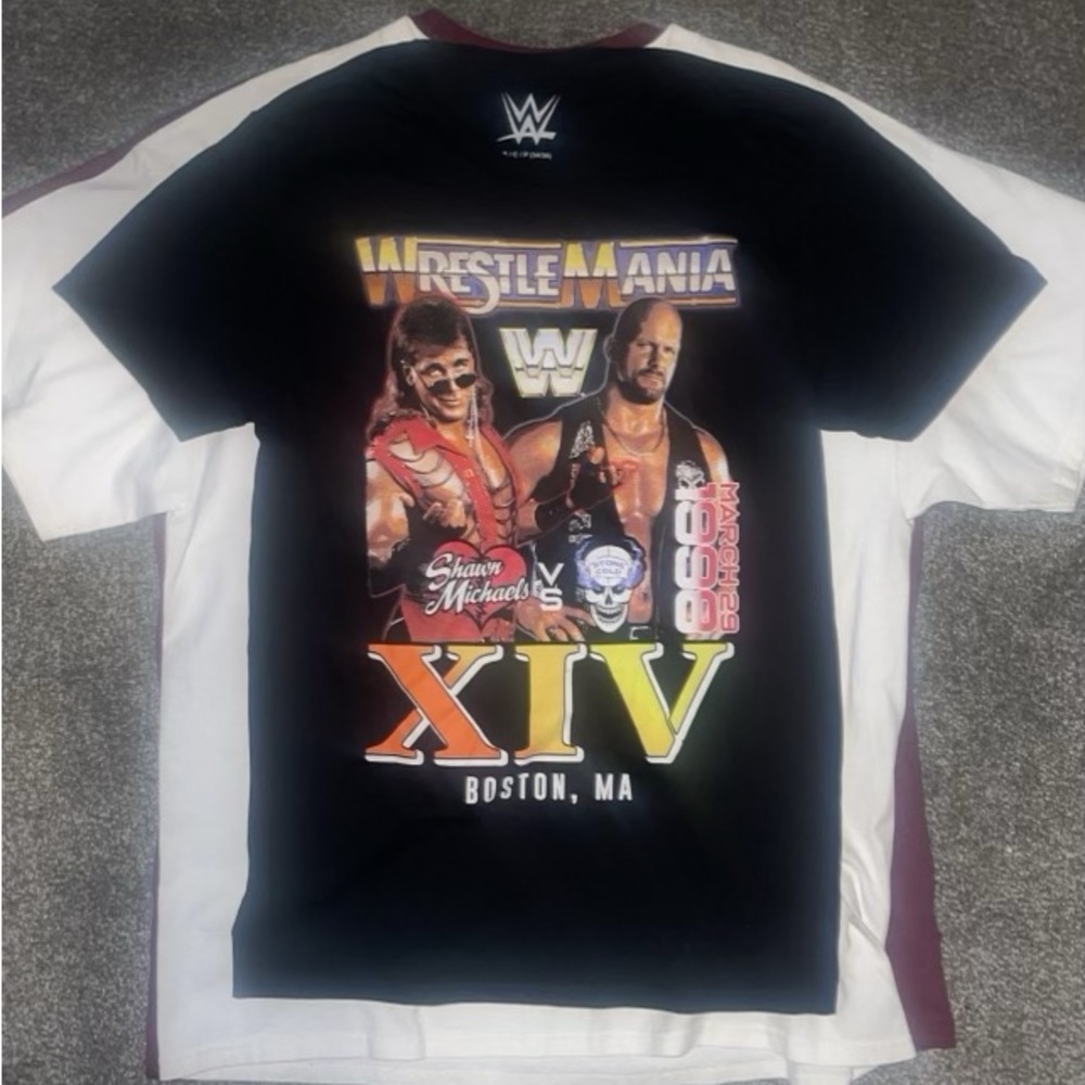 1998 Wrestlemania Shawn Michaels Stone Cold Austin T- Shirt (Size Small)